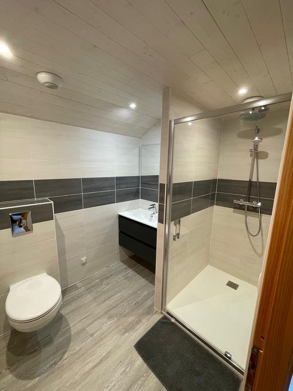 Salle de bain à l'étage